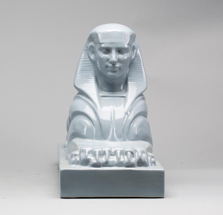 SKULPTUR/FIGURIN, keramik, märkt De Sphinx, Maastricht, 1900-talets fjärde kvartal.