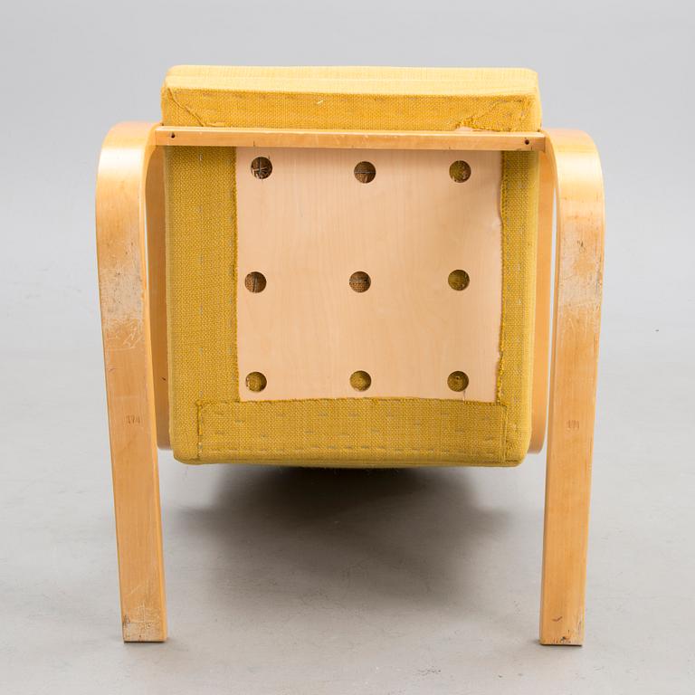 ALVAR AALTO, fåtölj, modell 406, Artek, 1900-talets mitt.