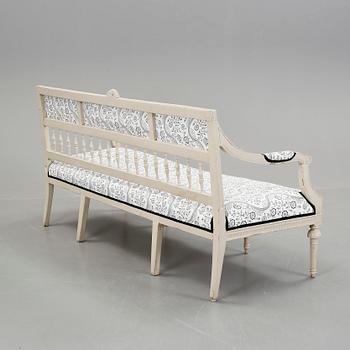 SOFFA, sengustaviansk, omkring år 1800.