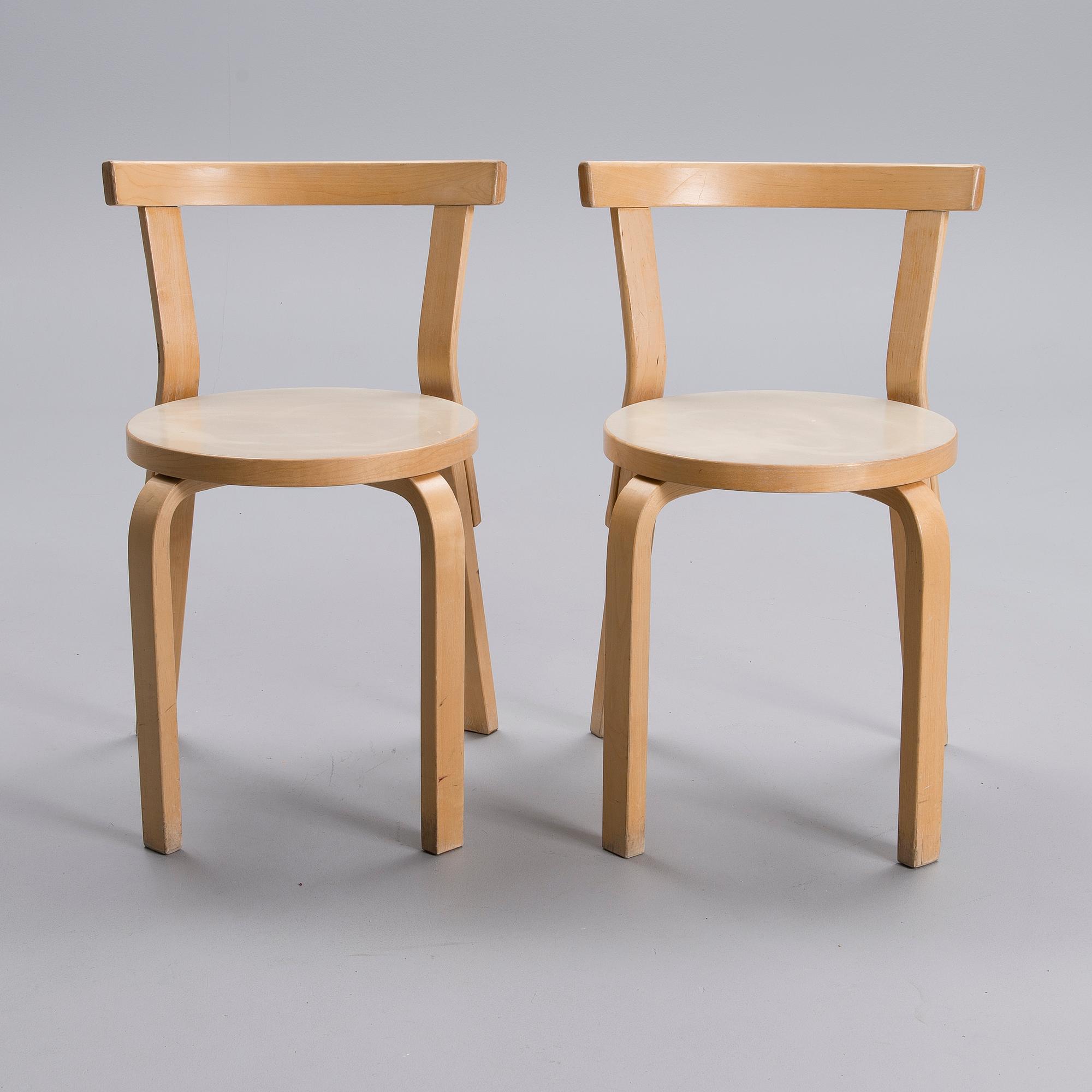 ALVAR AALTO, stolar, 2 st, modell 68, Artek, 1900-talets senare hälft.