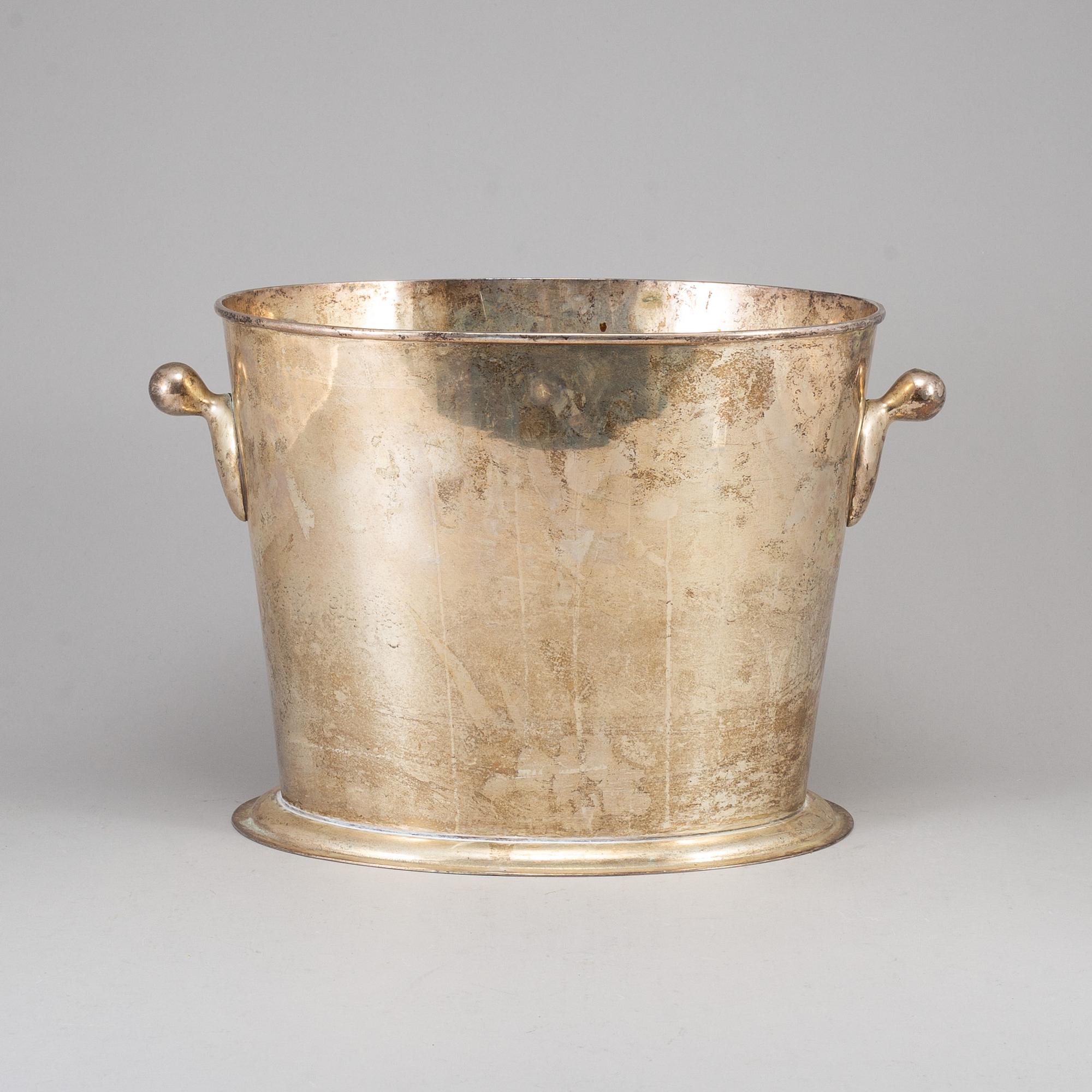 A 20th century plate wine cooler.