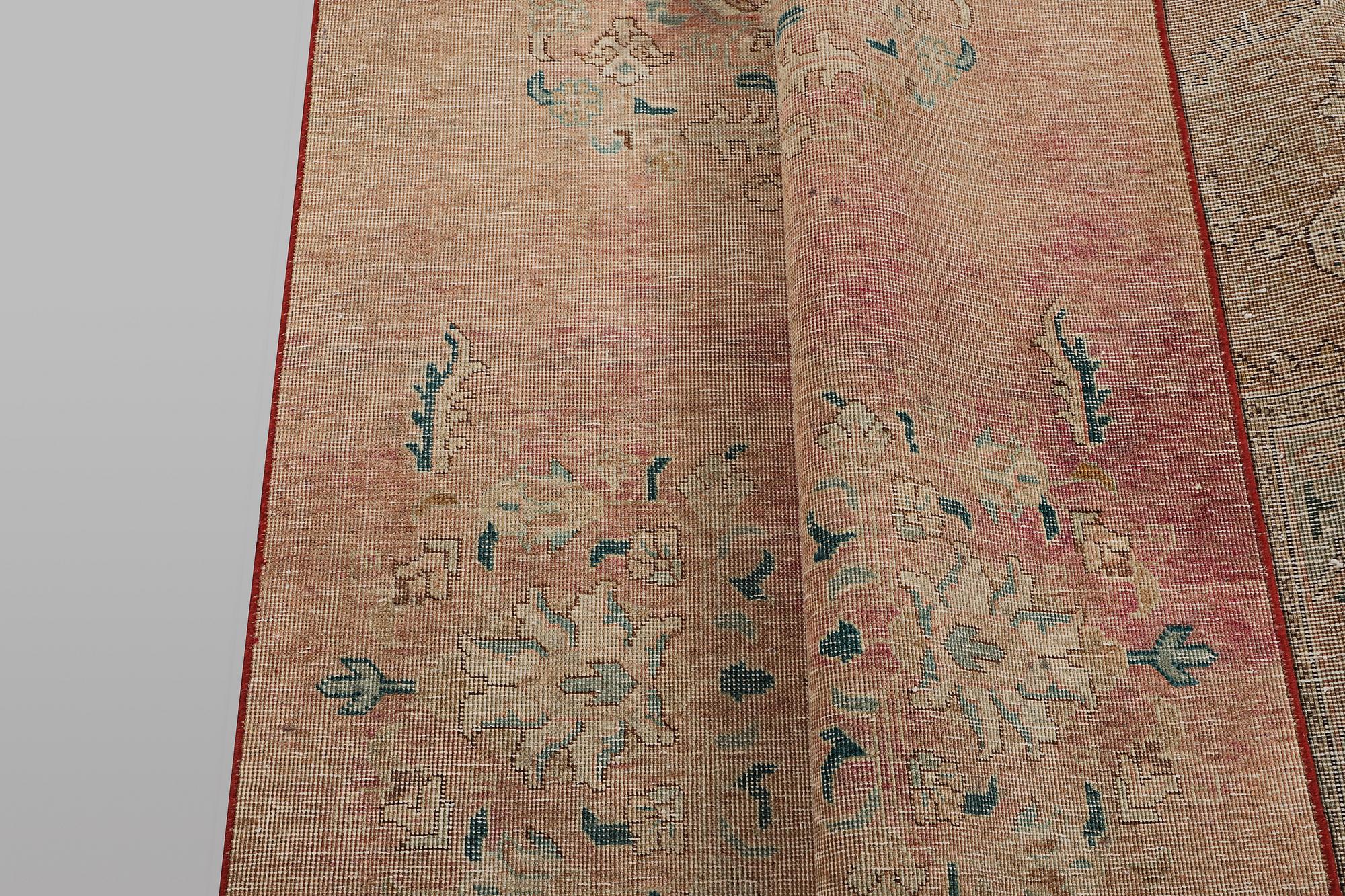 Matta, Orientalisk, vintage design, ca 254x192 cm.