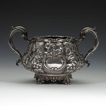 SOCKERSKÅL, silver, London 1836. Vikt 404,3 g.