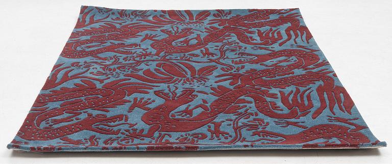 Carl Johan De Geer, matta, "Drakar "Oriental", handtuftad, ca 240 x 160 cm, signerad o numrerad 14.