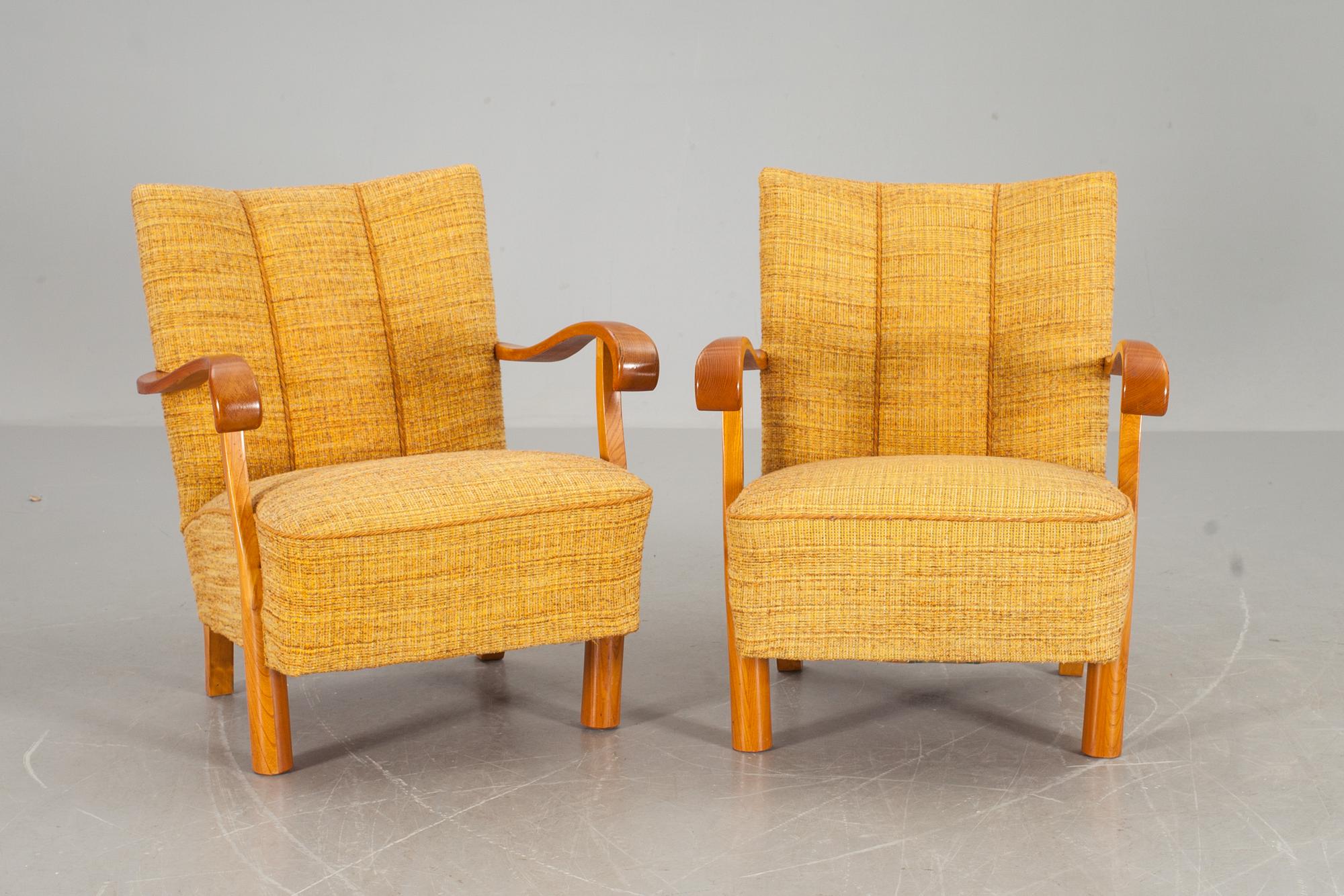 FÅTÖLJER, ett par, 1940-tal.