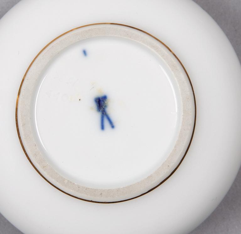 PARTI PORSLIN, 4 delar. Meissen samt Herend. 1900-tal.