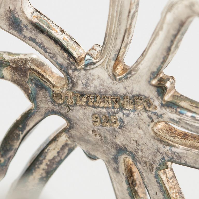 Tiffany & Co, Elsa Peretti, "Hibiscus" bangle, silver.