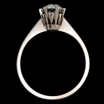 RING, 18k vitguld med gammalslipad diamant, 1.0 ct, Per-G Forslund, Malmö, 1981. Vikt 3 g.