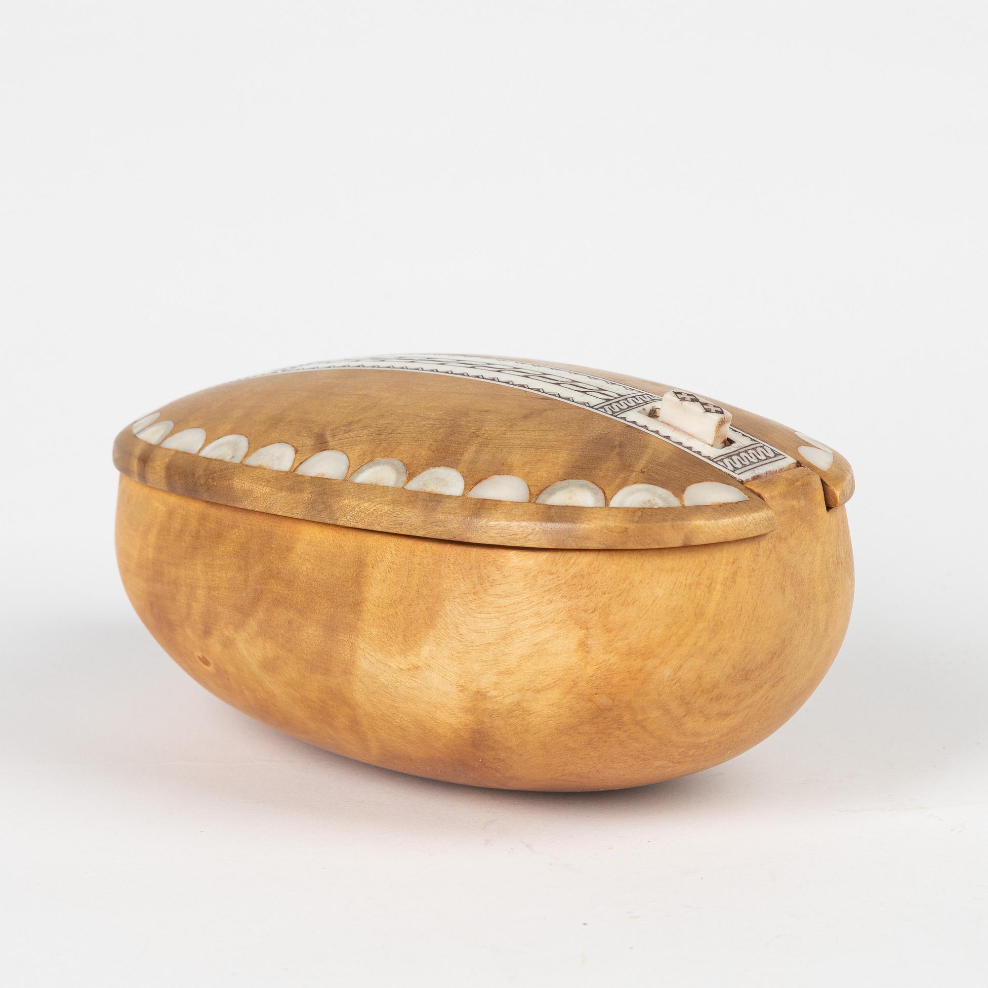 Johan Andersén, a birch and reindeer horn box, Pieggaluokta, signed JA.