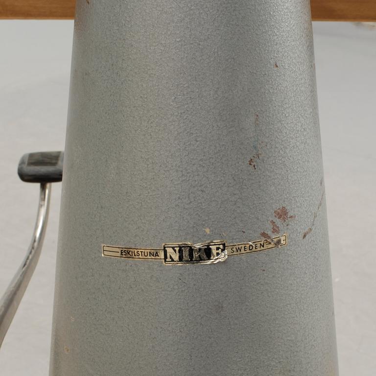 RITBORD, Nike, Eskilstuna, 1900-talets andra hälft.