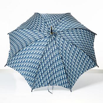 Christian Dior, aftonväska samt paraply.