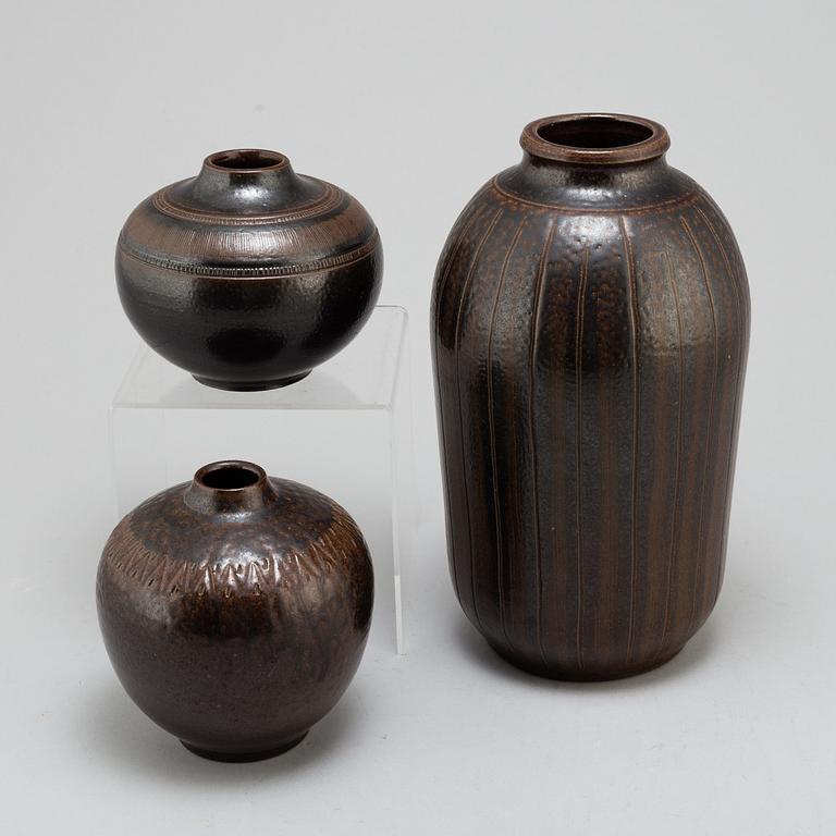 ARTHUR ANDERSSON, vaser, tre stycken, stengods, "Wallåkra", 1960/70-tal.