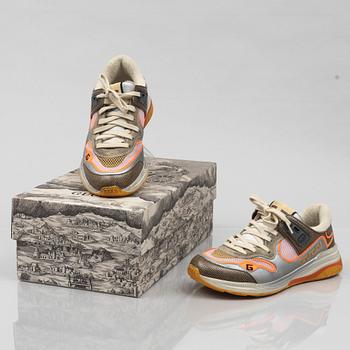 Gucci, sneakers, storlek 38.