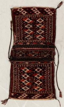 West Persian semi-antique saddlebag 95x44 cm.