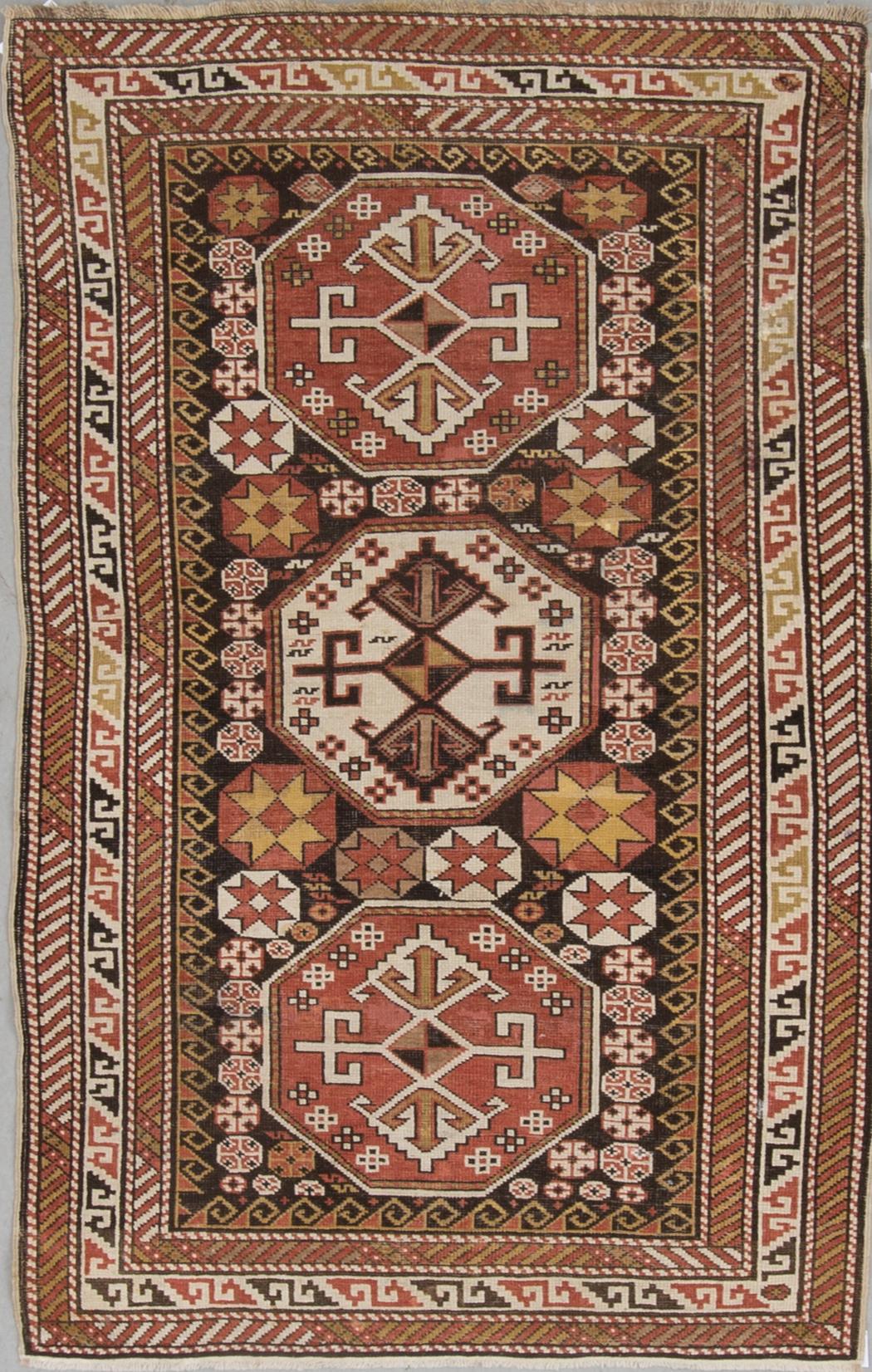 MATTA, semiantik, Kaukasien, Shirvan sannolikt. Ca 192 x 113 cm.