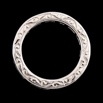 RING, 18K vitguld, fasettslipade smaragder.