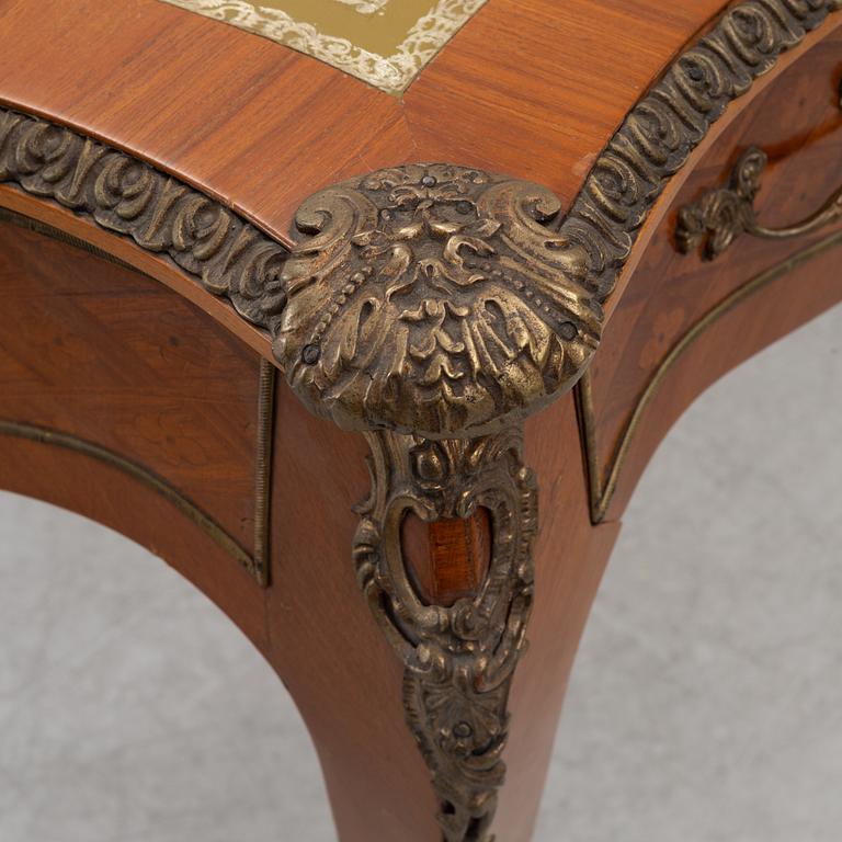 Skrivbord, Louis XVI-stil, 1900-talets mitt.