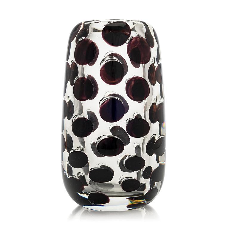 Saara Hopea, a 'Panther' glass vase, signed S. Hopea Nuutajärvi Notsjö -58.