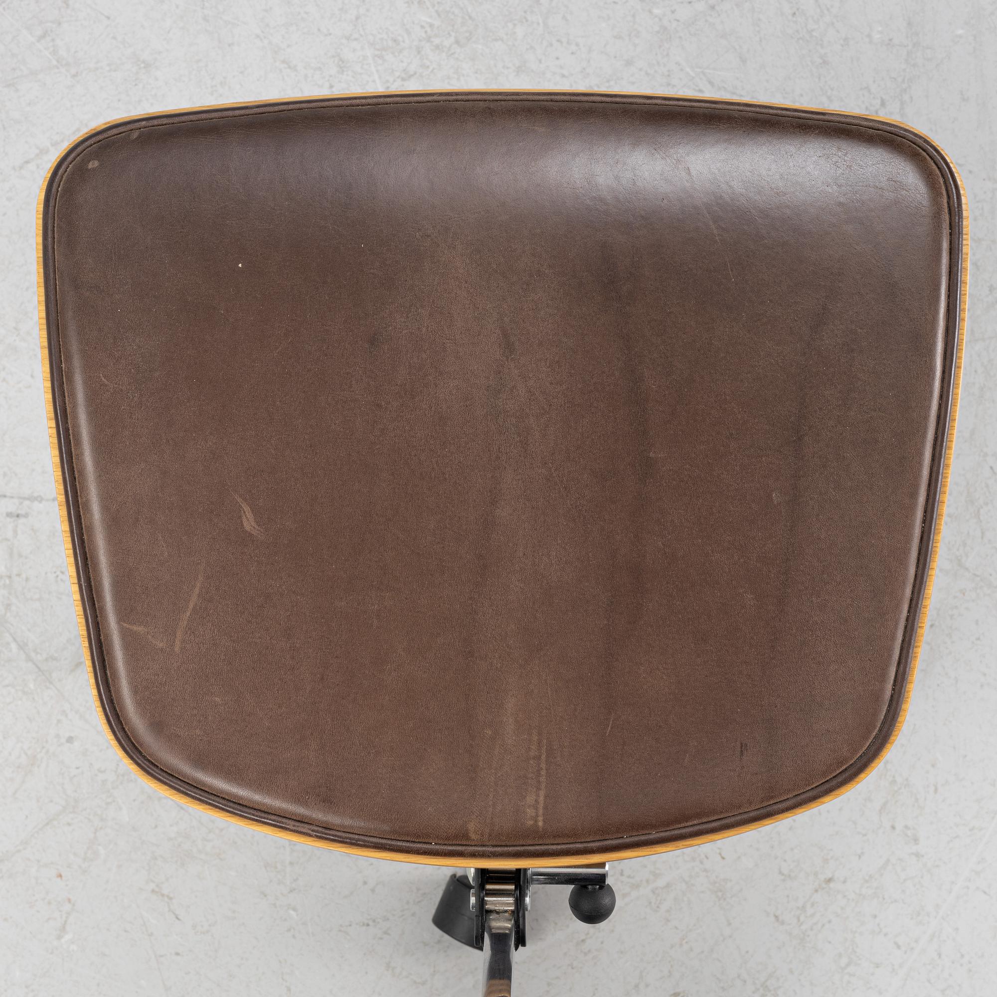 Jørgen Rasmussen, a 'Kevi 2533' office chair, Engelbrechts/Montana, Danmark.