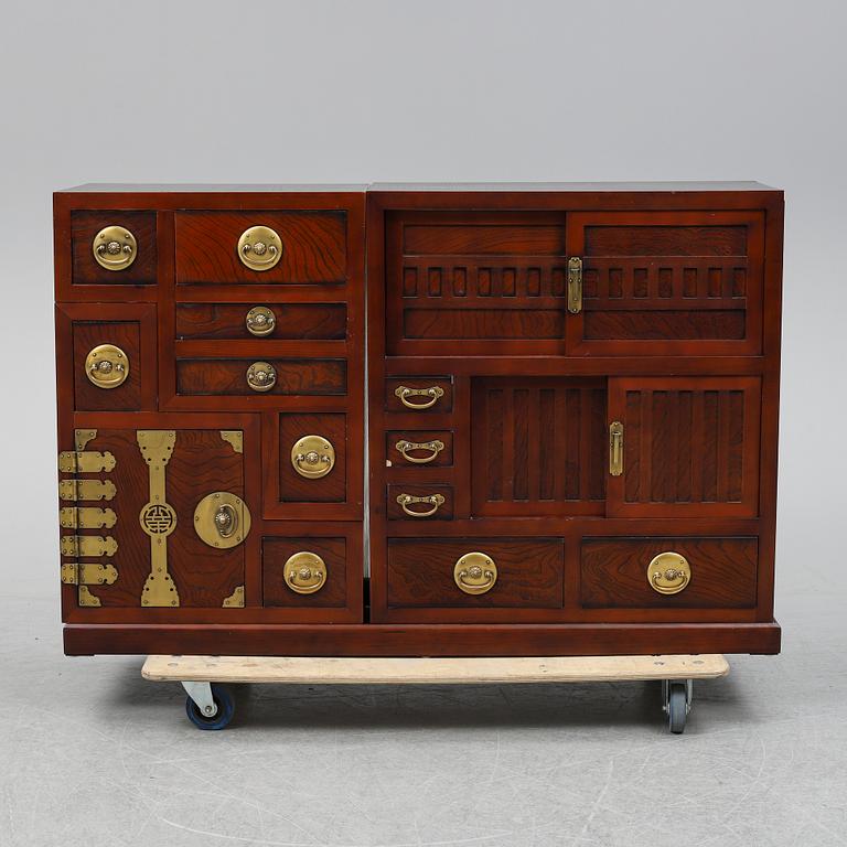 A second half of the 20th Century 3 pcs step tansu.