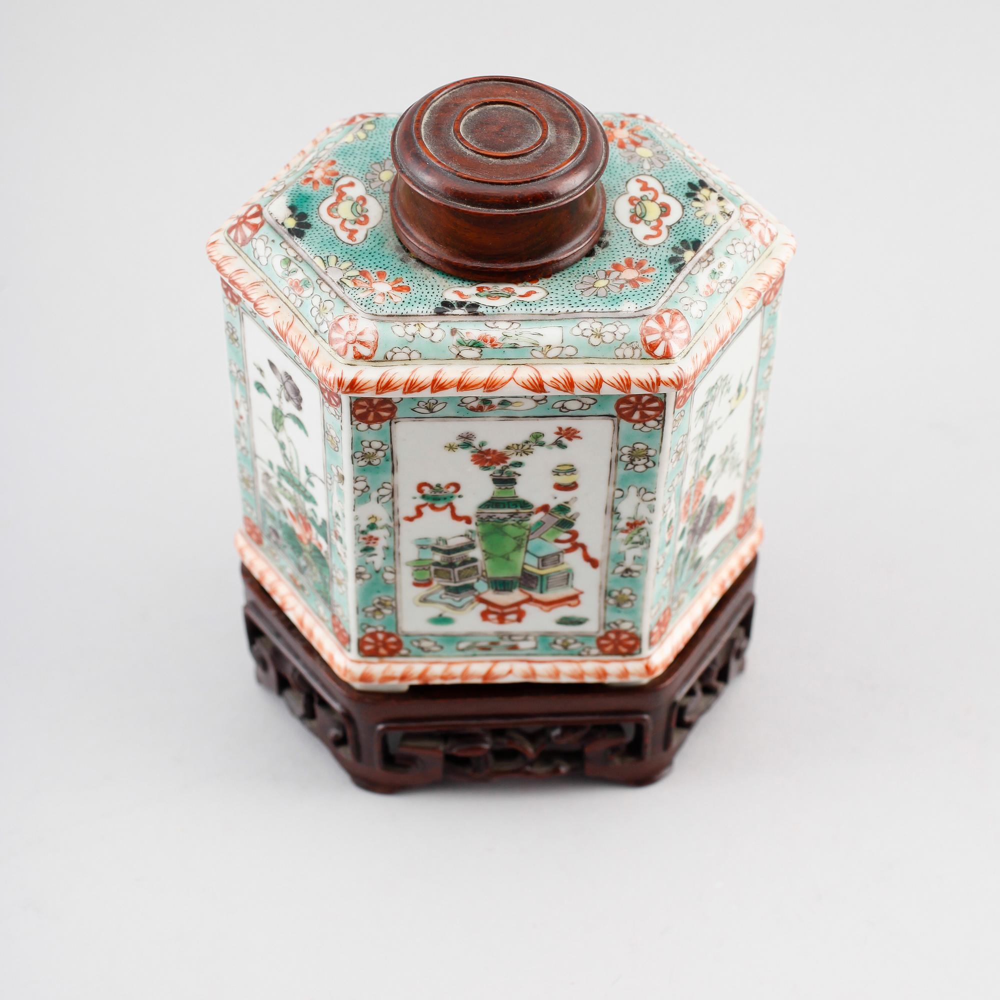TEDOSA, porslin. Qingdynastin, 1800-tal.