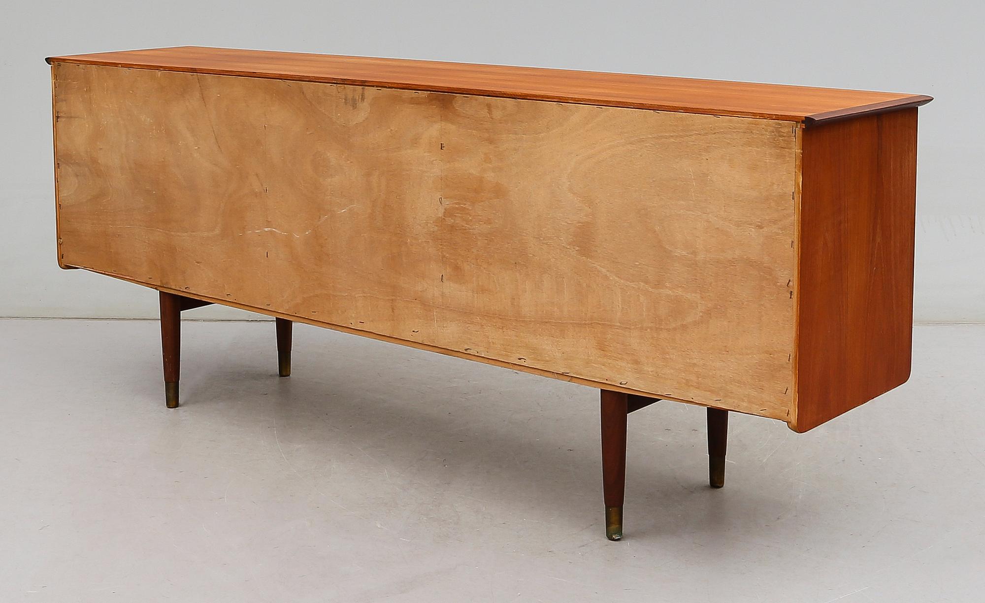 SIDEBOARD, 1900-talets andra hälft.