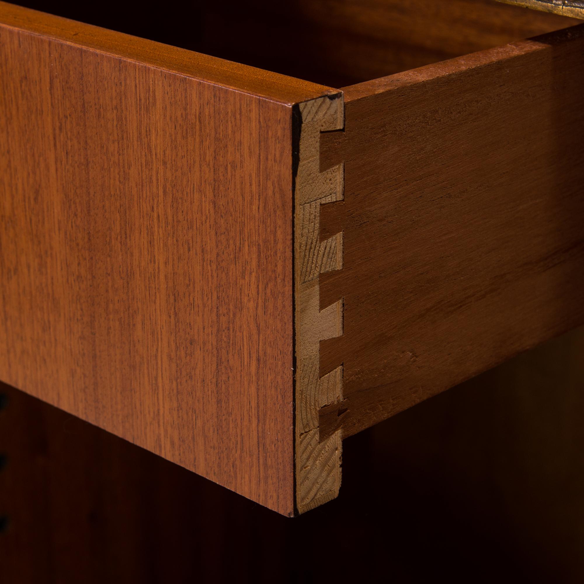 Barskåp, Hotel Kämp, 1900-talets mitt.