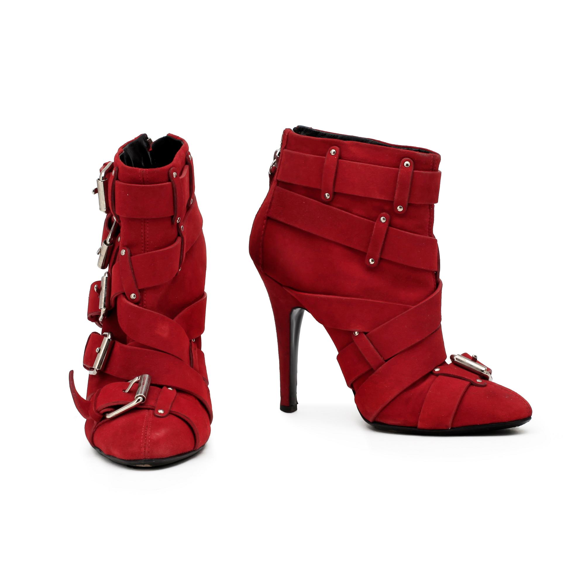 Giuseppe zanotti red boots outlet