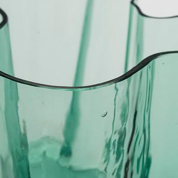 Alvar Aalto, A '9750' vase Karhula Glassworks in production 1937-1949.