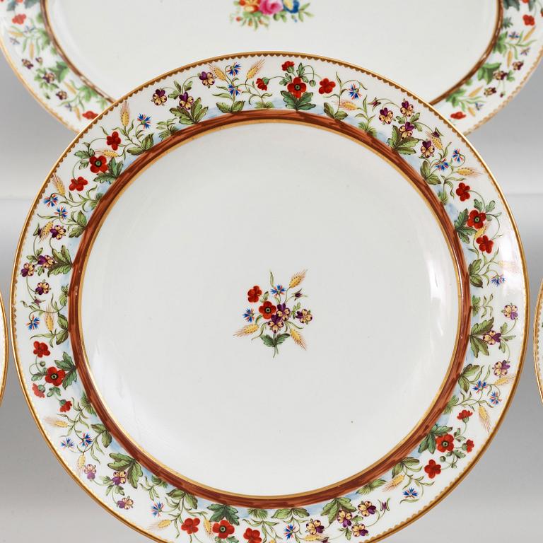 A French part dinner service, Paris, 19th Century. (31pieces).