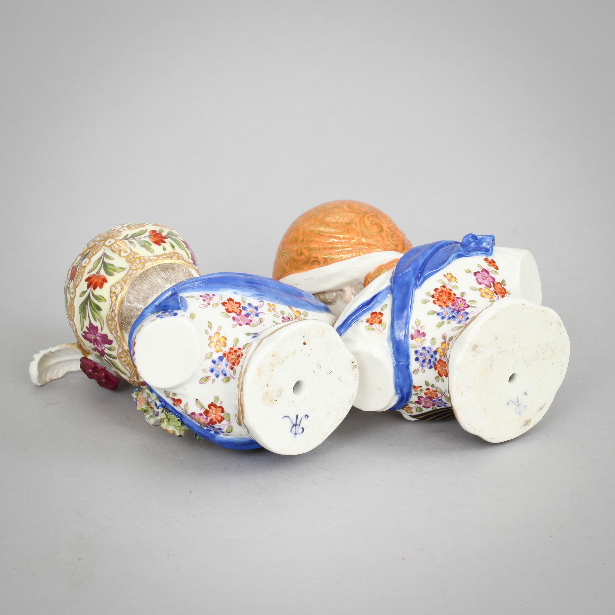 FIGURINER, ett par, porslin, efter Meissen, Madame Wolfsson omkring 1900.