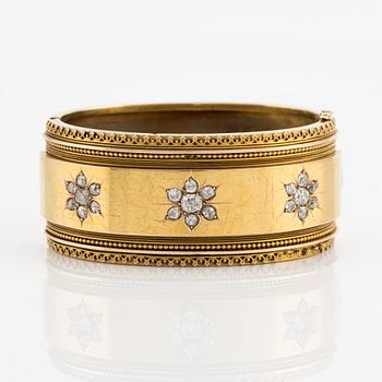 Bangle, 14K gold with old-cut diamonds, 19th century.