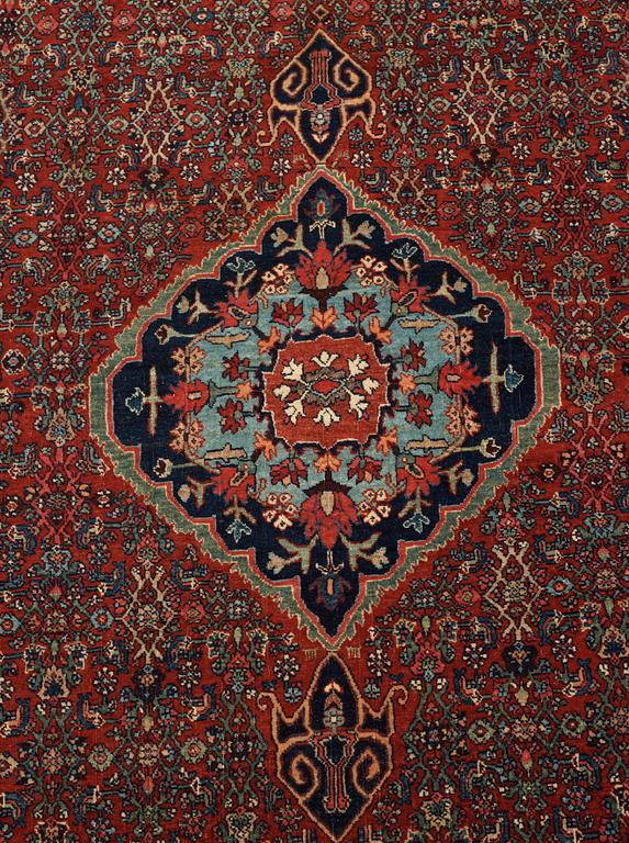 SEMI-ANTIQUE BIDJAR. 231 x 144 cm.