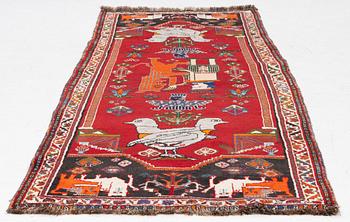 A Shiraz runner, approx. 245 x 89-92 cm.