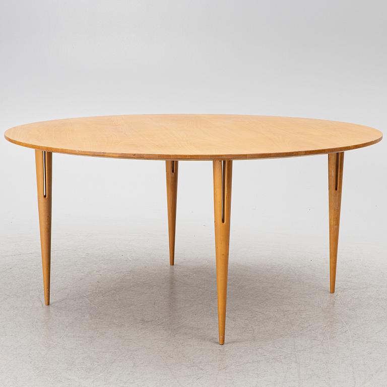 Bruno Mathsson, a dining table, presumably Bruno Mathsson International, Värnamo, Sweden, end of the 20th century.