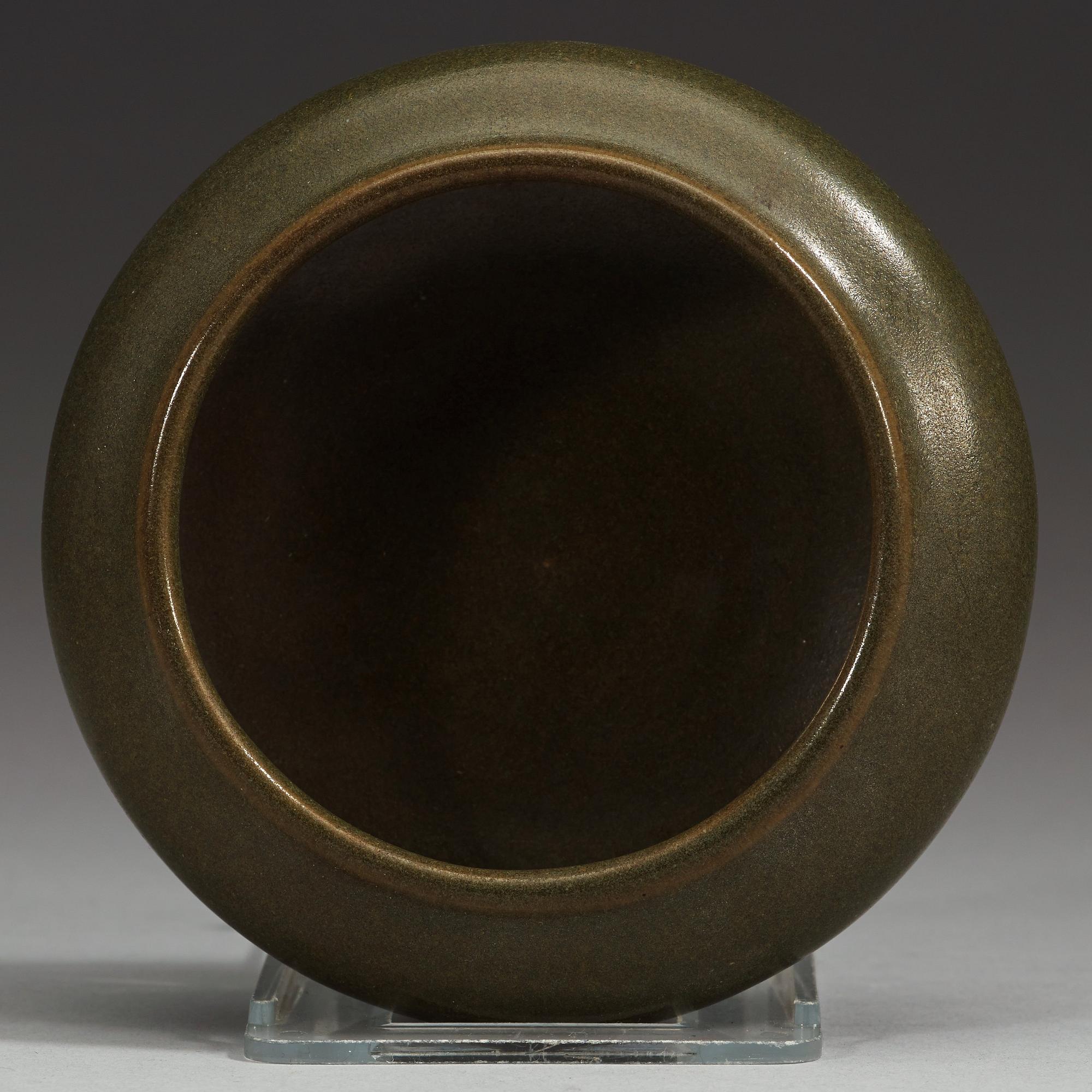 A teadust brush washer, Qing dynasty (1664-1912).