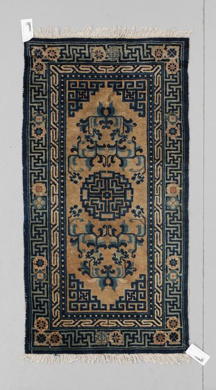 MATTA, antik Kina, ca 125 x 68.