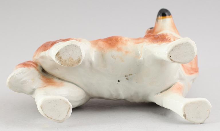 FIGUR, porslin, England, 1900-talets första hälft.