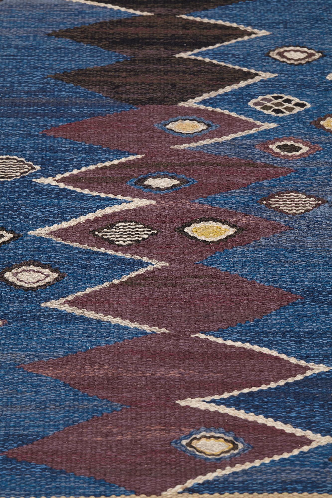 Barbro Nilsson, MATTA, "Snäckorna", gobelängteknik, ca 222 x 140,5-142,5 cm, signerad AB MMF BN.