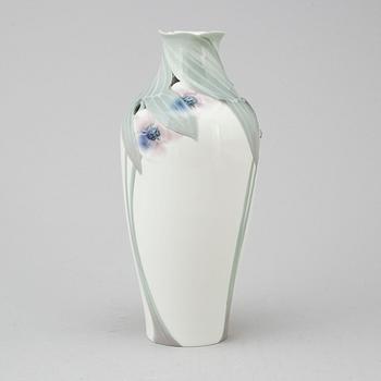 An Art Noveau vase by Hilma Persson-Hjelm, Rörstrand, early 20th century.