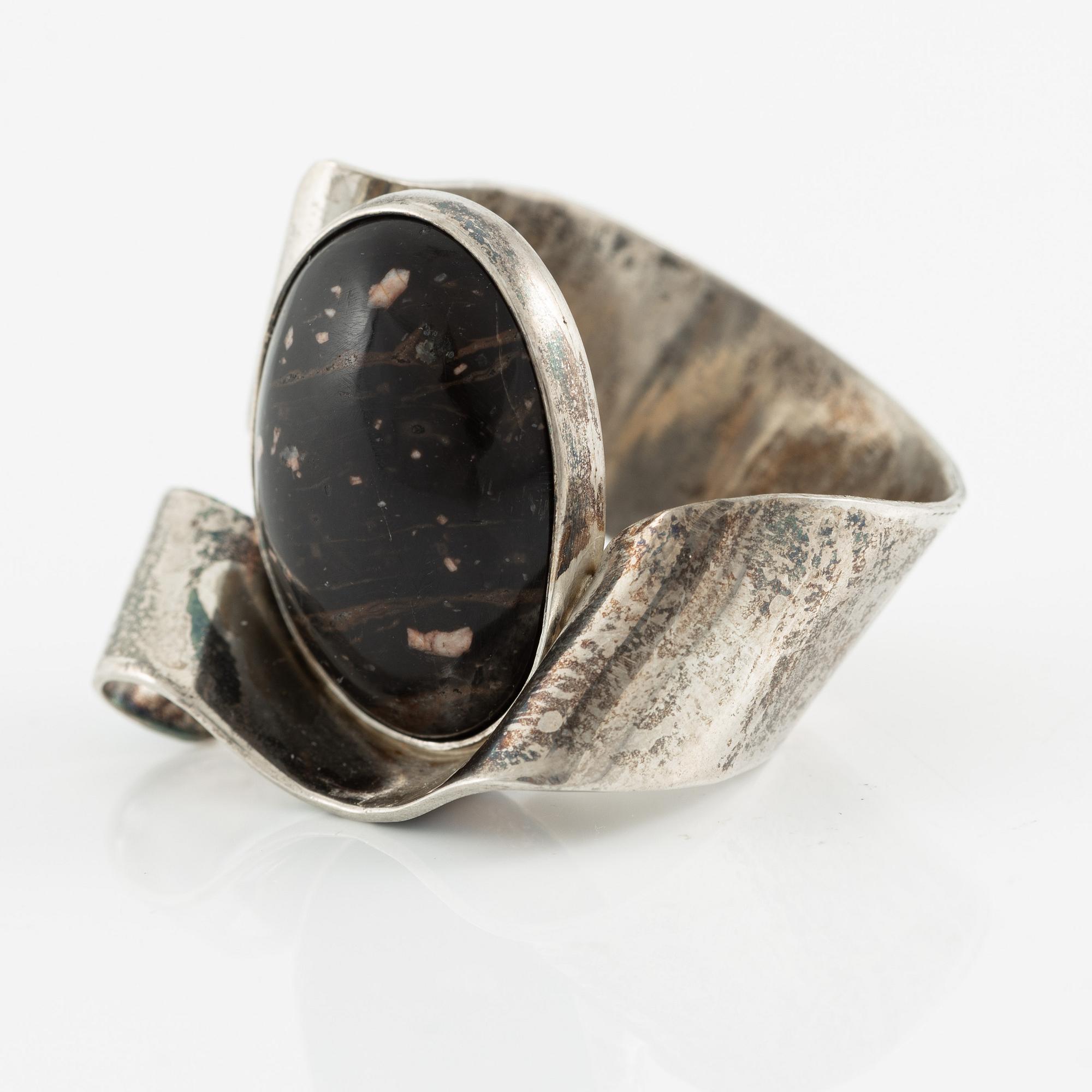 Jan-Christer Lundqvist, ring, silver with porphyry (Loka-Risberg) Skövde.