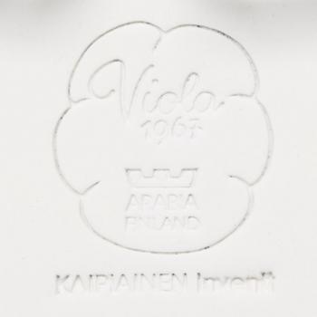 BIRGER KAIPIAINEN, FAT, keramik, "Viola". Märkt i godset Kaipiainen Invenit Arabia Finland.