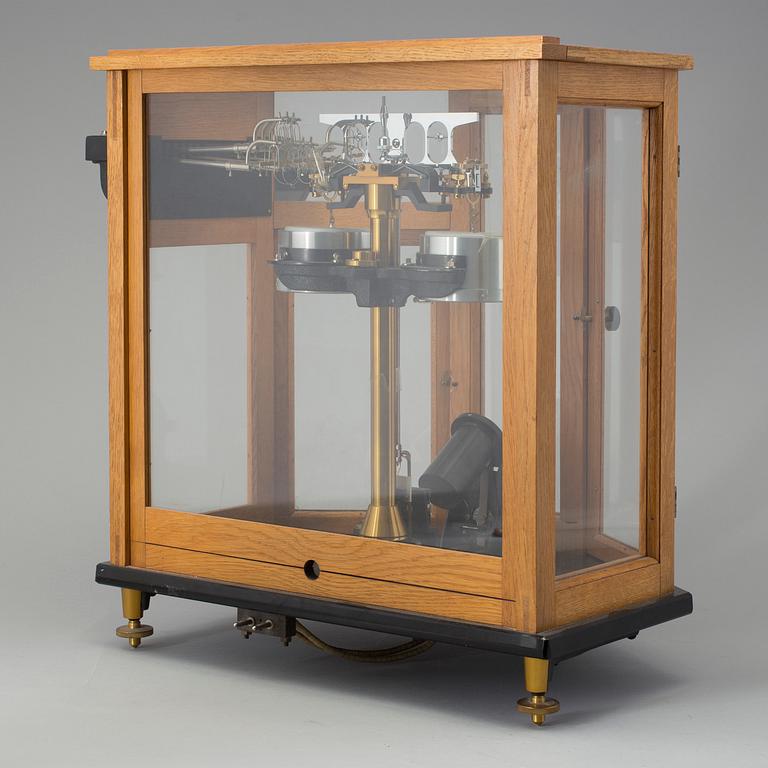 LABORATORIEVÅG, Sartorius-Werke Göttingen, 1900-talets första hälft.