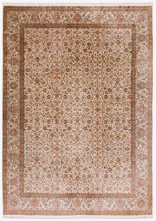 Matta, Kashmir, silkkiä, noin 312 x 425 cm.