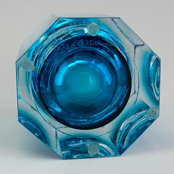 OLLE ALBERIUS, an Orrefors Ariel glass vase, 1990.