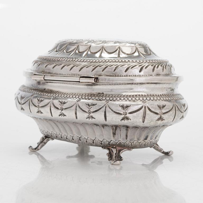 A late 18th-century silver sugar cascet, maker's mark of Stepan Savelyev, Moscow 1791.