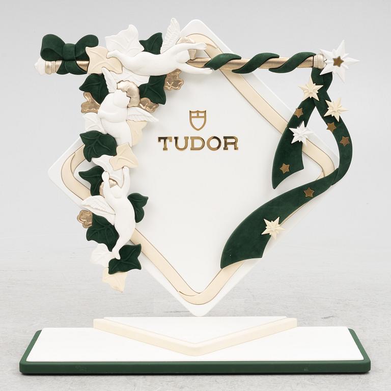 Display material, three pieces, Tudor.