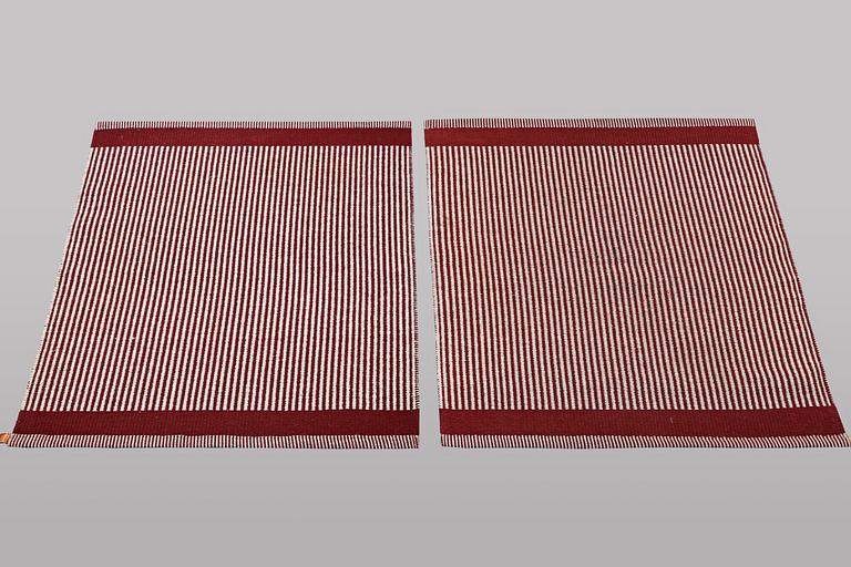 A pair of carpets, Kasthall, ca. 94 x 76 cm & ca. 94 x 86 cm.
