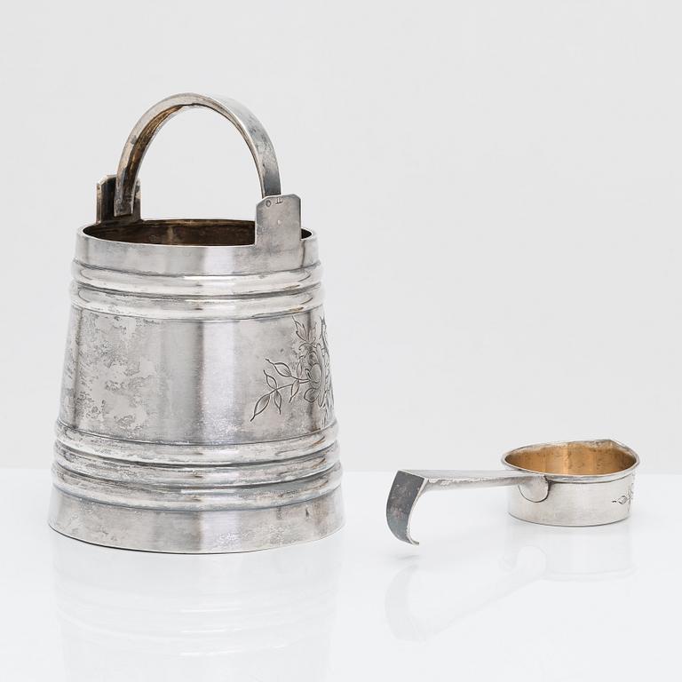 A vodka silver bucket with ladle, maker's mark of Ilya Prokopovich Prokofiev, Moscow 1899-1908.