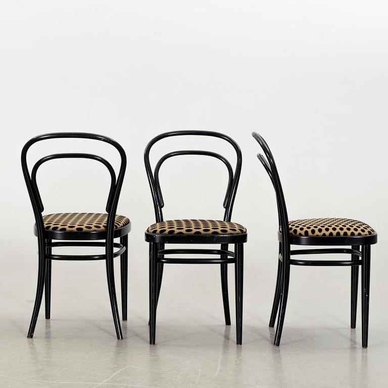 A SET OF 4 THONET CHAIRS AND 3 ARMCHAIRS.